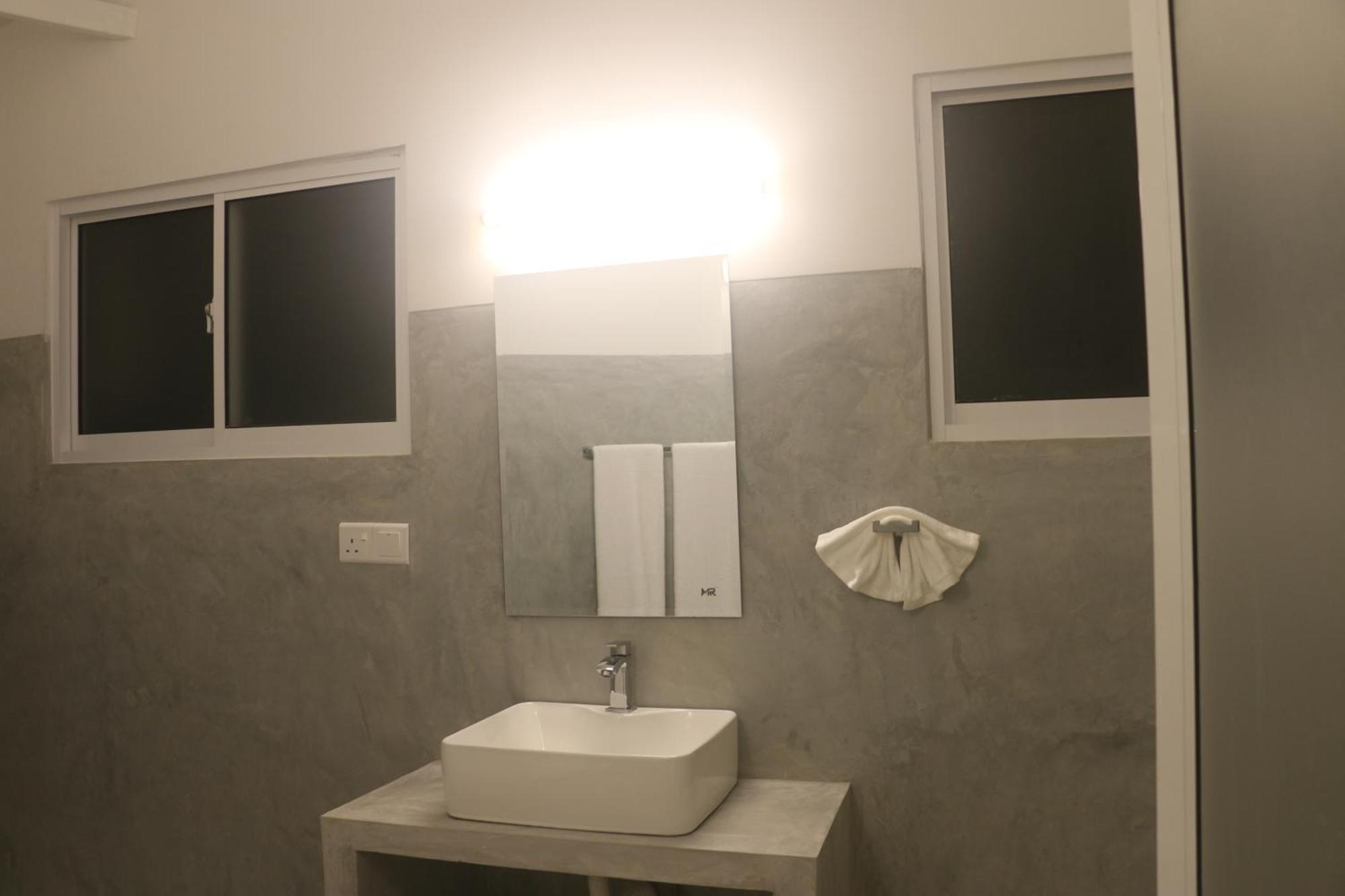 A.V.N Homestay Unawatuna Extérieur photo