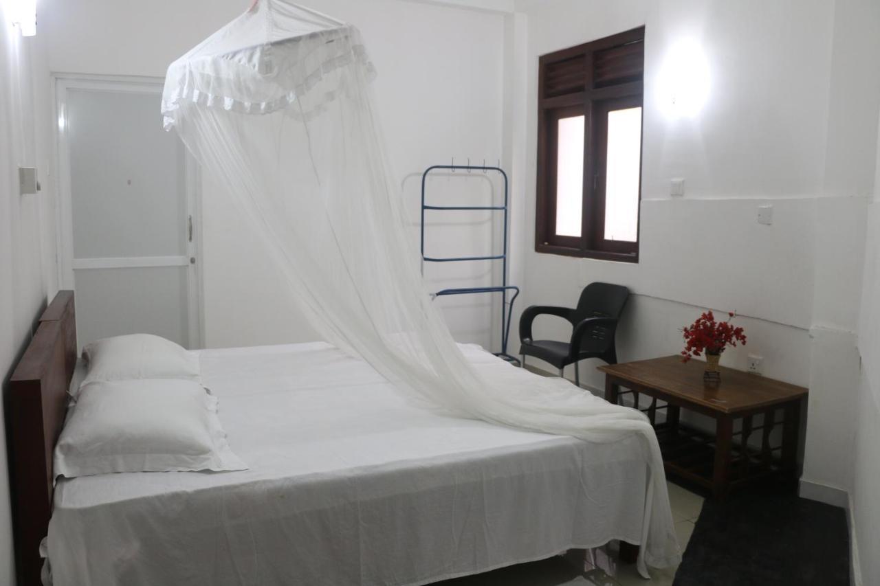 A.V.N Homestay Unawatuna Extérieur photo