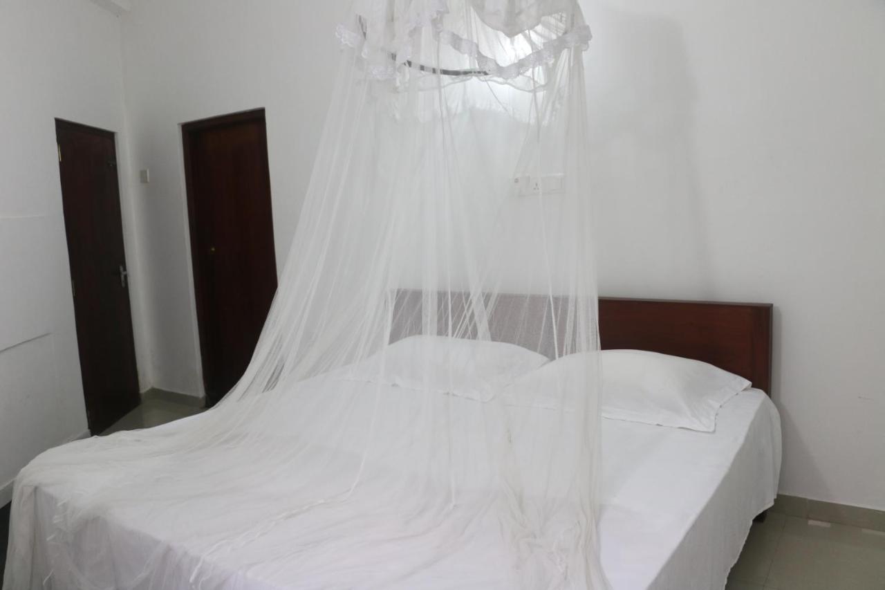 A.V.N Homestay Unawatuna Extérieur photo