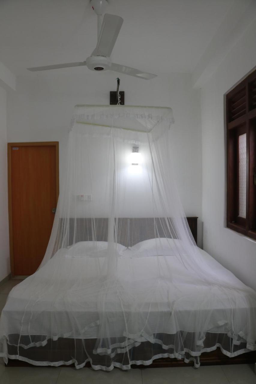 A.V.N Homestay Unawatuna Extérieur photo